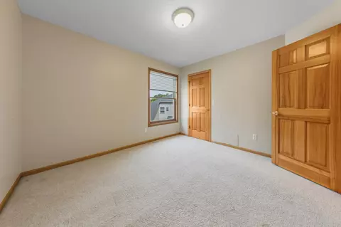 Bedroom - 1517 Covington Ln, Eagan, MN 55122 photo 4 of 12