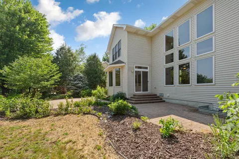 Exterior - 1517 Covington Ln, Eagan, MN 55122 photo 8 of 10