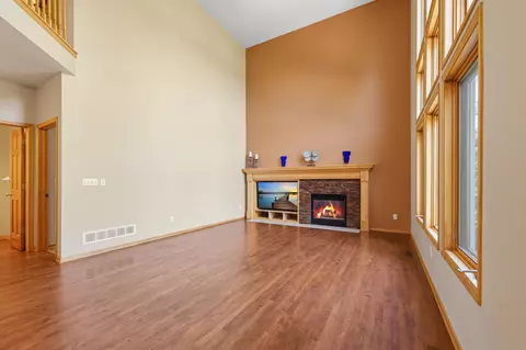 Living - 1517 Covington Ln, Eagan, MN 55122 photo 1 of 12