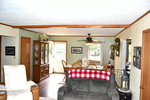 Dining - 1544 Dickson Dr, Hendricks, MN 56136 photo 2 of 3