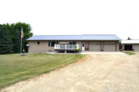 1544 Dickson Dr, Hendricks, MN 56136