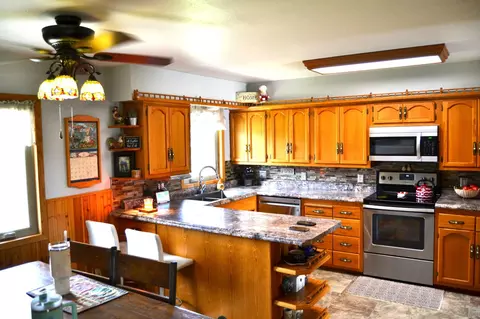 Kitchen - 1544 Dickson Dr, Hendricks, MN 56136 photo 1 of 2