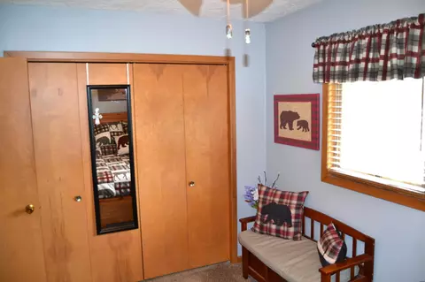 Bedroom - 1544 Dickson Dr, Hendricks, MN 56136 photo 3 of 7