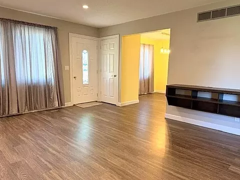 Living - 1790 Maple Park Cir, Windom, MN 56101 photo 1 of 4