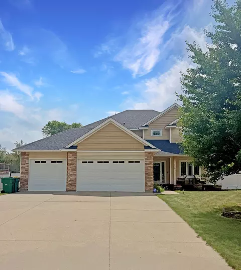 5701 Oregon Ct, Crystal, MN 55428