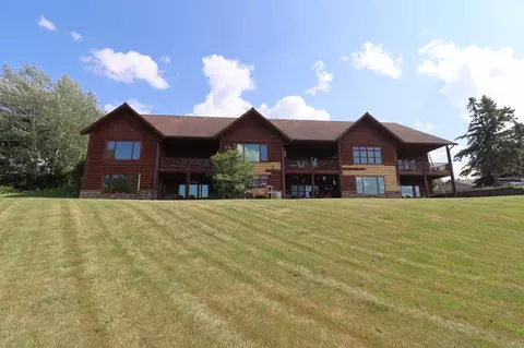 2729 Lake Shore Dr E #4, Ashland, WI 54806