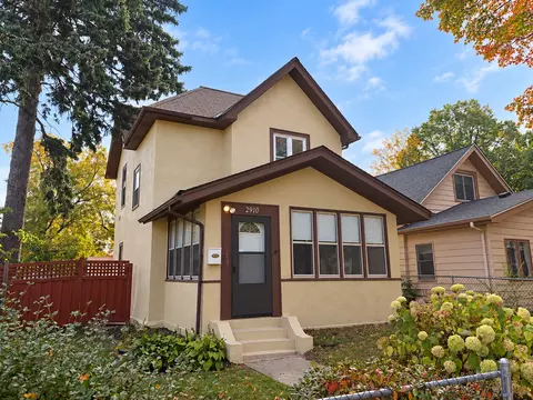 2910 Russell Ave N, Minneapolis, MN 55411