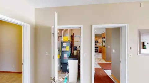 Entry Way - 1802 Crystal Dr, Albert Lea, MN 56007 photo 1 of 1