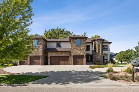 2010 5th St E, West Fargo, ND 58078