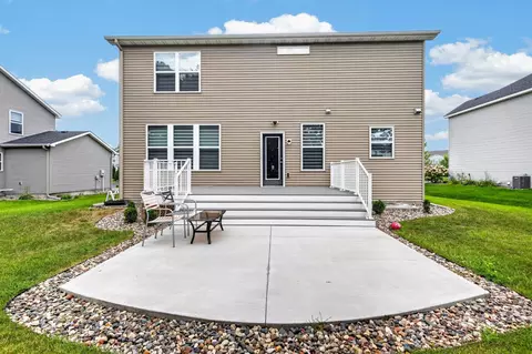 Exterior - 524 Aidan Cv, Eagan, MN 55123 photo 10 of 11