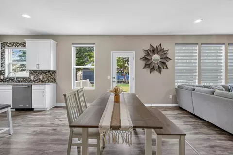 Dining - 524 Aidan Cv, Eagan, MN 55123 photo 1 of 1
