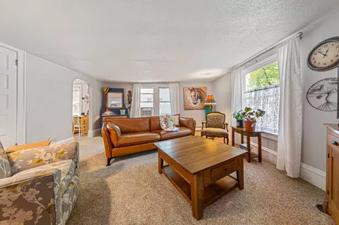 Living - 545 Willow St, Faribault, MN 55021 photo 1 of 3