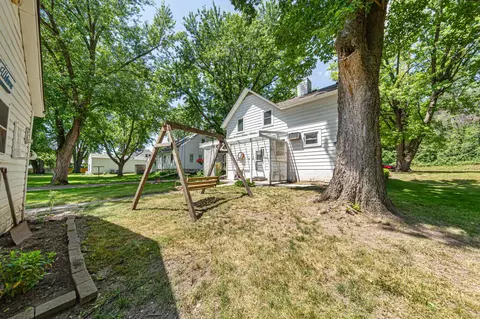 Exterior - 545 Willow St, Faribault, MN 55021 photo 4 of 9
