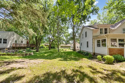 Exterior - 545 Willow St, Faribault, MN 55021 photo 3 of 9