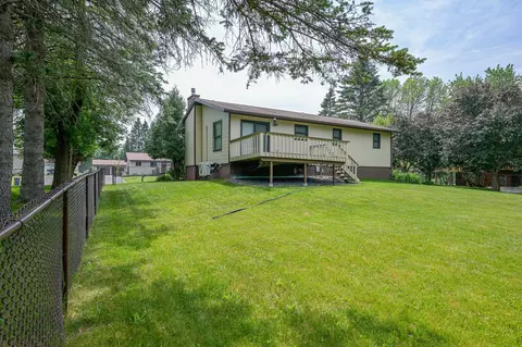 Exterior - 233 Sitka St, Duluth, MN 55811 photo 2 of 7