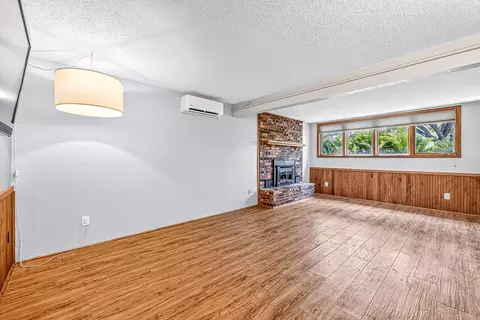 Living - 233 Sitka St, Duluth, MN 55811 photo 5 of 5