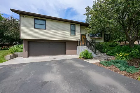 Exterior - 233 Sitka St, Duluth, MN 55811 photo 5 of 7