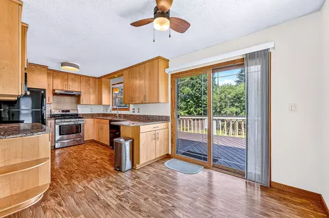 Kitchen - 233 Sitka St, Duluth, MN 55811 photo 2 of 4