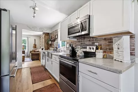 Kitchen - 1023 3rd Ave NE, Brainerd, MN 56401 photo 3 of 3