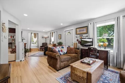 Living - 1023 3rd Ave NE, Brainerd, MN 56401 photo 1 of 3