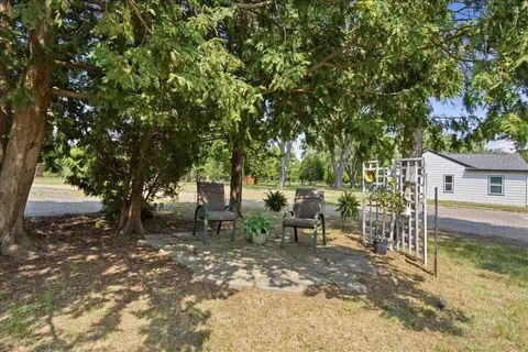 Exterior - 1023 3rd Ave NE, Brainerd, MN 56401 photo 11 of 14