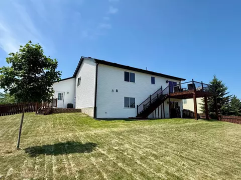 Exterior - 206 Spring Wheat Dr, Dundas, MN 55019 photo 7 of 26