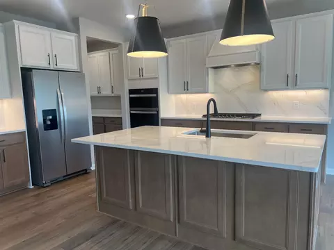 19650 105th Ave, Rogers, MN 55374