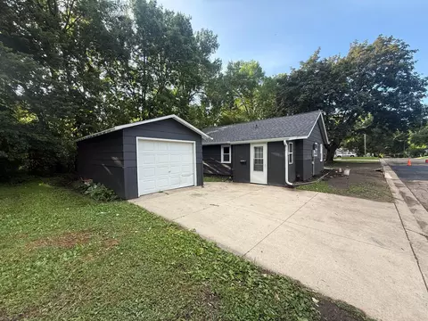Exterior - 722 11th St NW, Willmar, MN 56201 photo 4 of 6