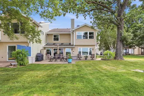 Exterior - 6 1st St, Excelsior, MN 55331 photo 7 of 9