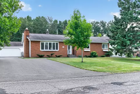 Exterior - 312 W Rainbow St, Duluth, MN 55811 photo 4 of 8