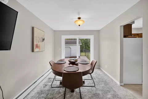 Dining - 312 W Rainbow St, Duluth, MN 55811 photo 1 of 1