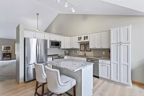 13872 Falcon Ave, Apple Valley, MN 55124