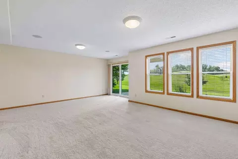 Living - 2007 14th St NE, Faribault, MN 55021 photo 8 of 8