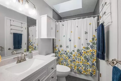 Bath - 6316 113th Pl N, Champlin, MN 55316 photo 1 of 1
