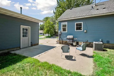 Exterior - 14 Pine Dr, Circle Pines, MN 55014 photo 4 of 6