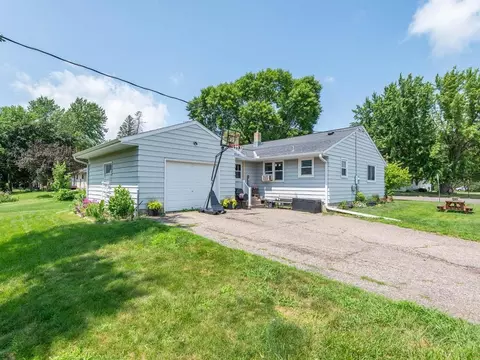 Exterior - 2024 11th St E, Glencoe, MN 55336 photo 10 of 11
