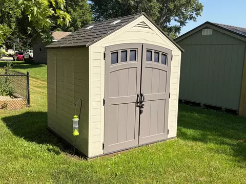Exterior - 2201 23rd St SW, Willmar, MN 56201 photo 4 of 4