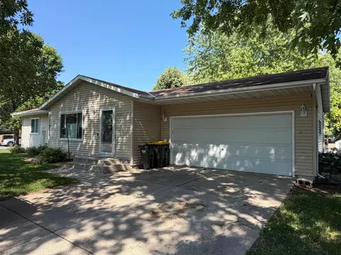 Exterior - 2201 23rd St SW, Willmar, MN 56201 photo 1 of 4