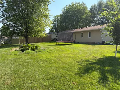 Exterior - 2201 23rd St SW, Willmar, MN 56201 photo 2 of 4