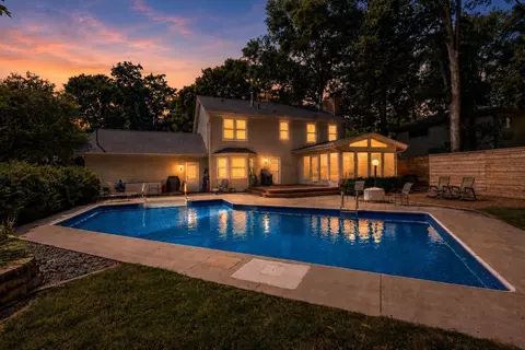 6991 Raven Ct, Eden Prairie, MN 55346