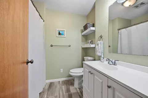 Bath - 806 3rd Ave SE, Cold Spring, MN 56320 photo 3 of 3