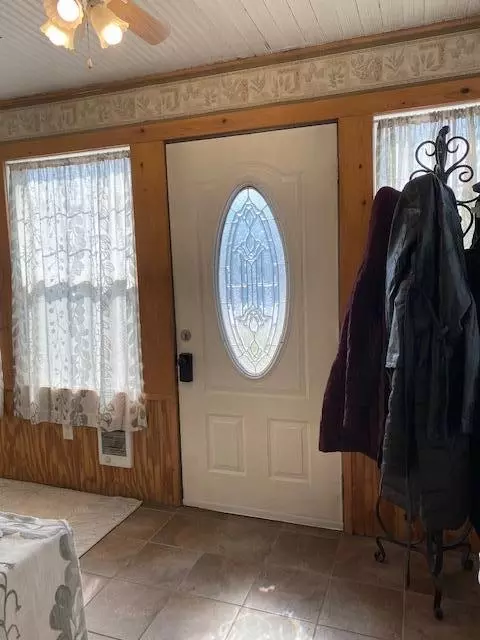 Entry Way - 430 1st St, Arthur, ND 58006 photo 1 of 4