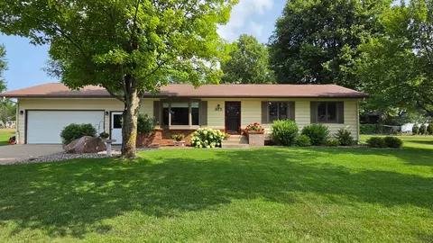 815 5th St N, Cold Spring, MN 56320