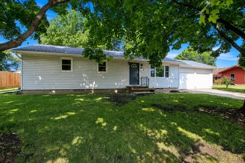 1013 9th St, Gaylord, MN 55334