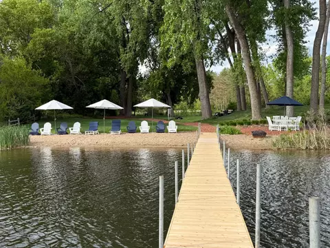 2980 Washta Bay Ct, Excelsior, MN 55331