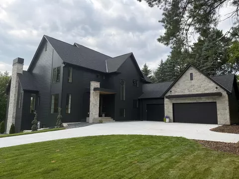 2980 Washta Bay Ct, Excelsior, MN 55331