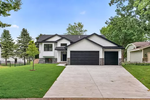 10717 Lincoln St NE, Blaine, MN 55434