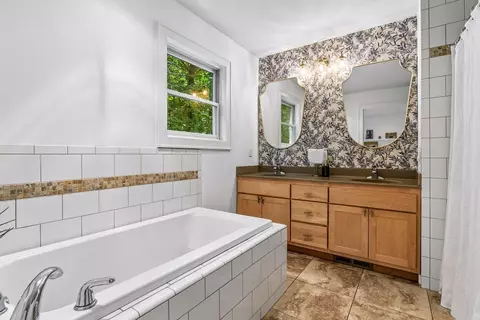 Bath - 23355 Academy Ave, Shorewood, MN 55331 photo 2 of 4