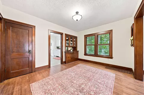 Entry Way - 19 12th St NE, Faribault, MN 55021 photo 3 of 4