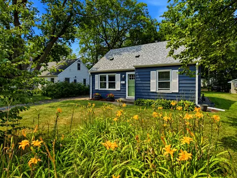 128 18th Ave N, Hopkins, MN 55343